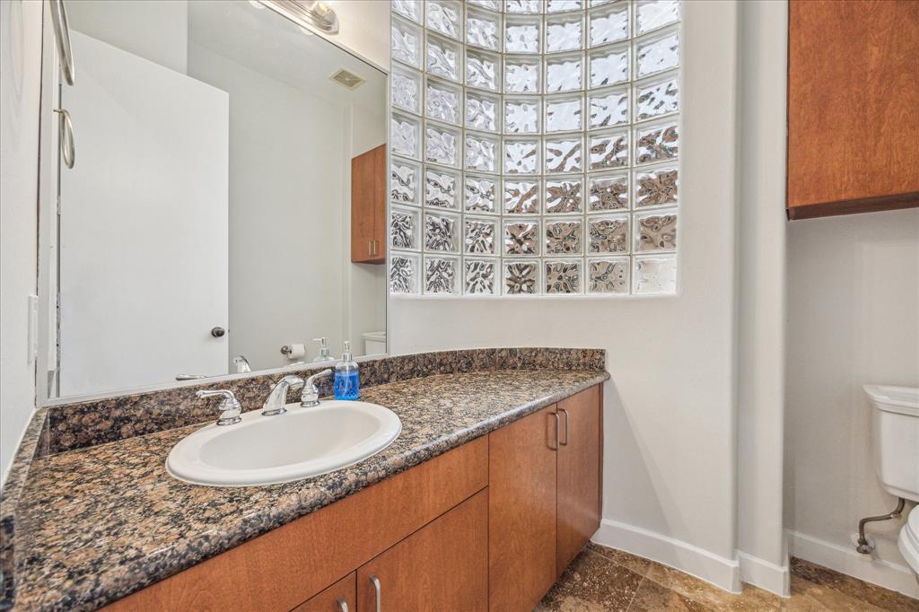 1324 Fairview Avenue, Houston, Texas image 10