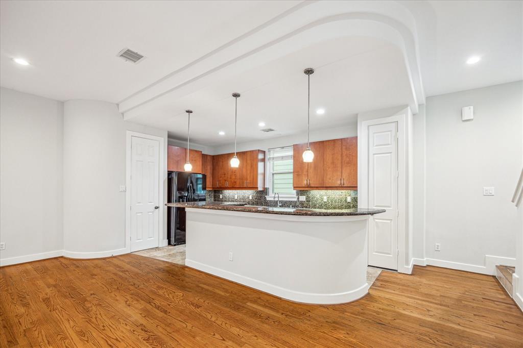1324 Fairview Avenue, Houston, Texas image 5