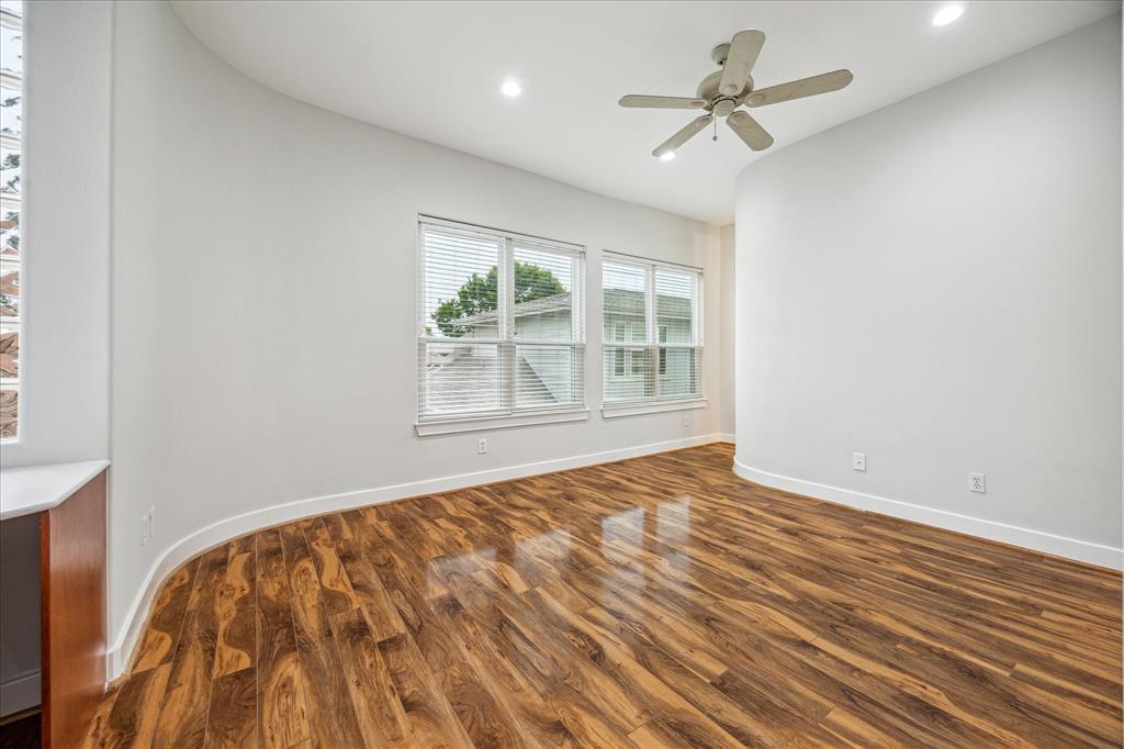 1324 Fairview Avenue, Houston, Texas image 15