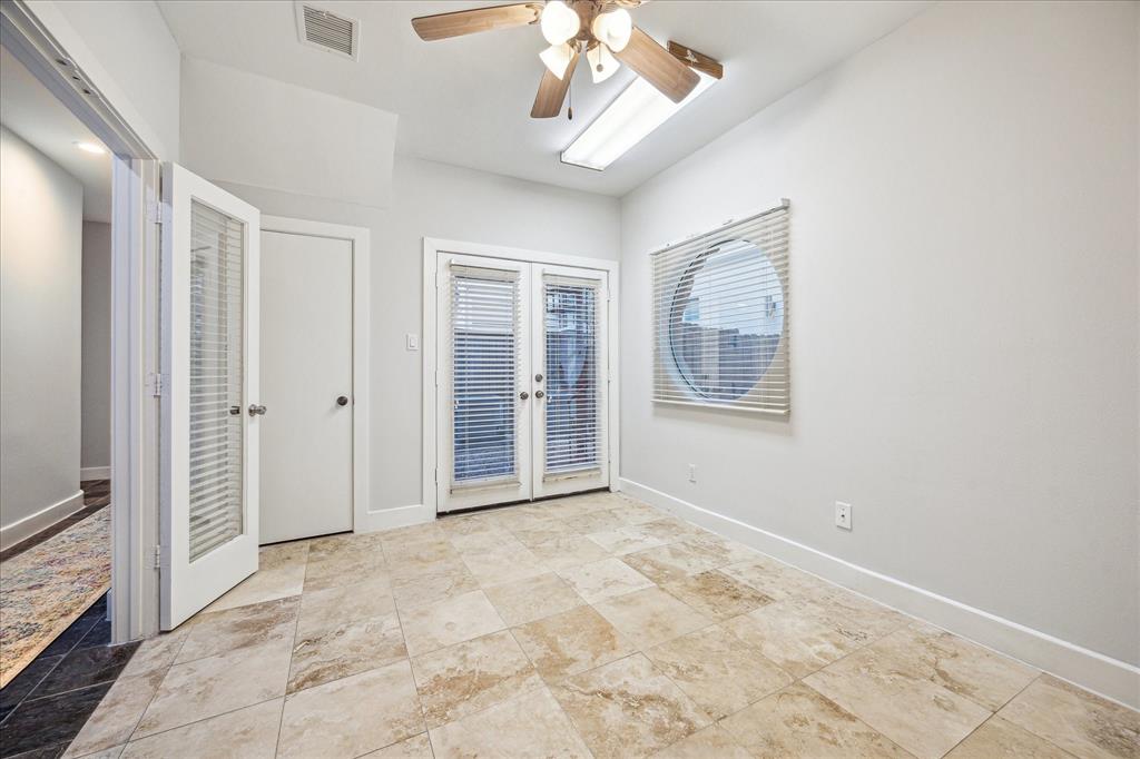 1324 Fairview Avenue, Houston, Texas image 13