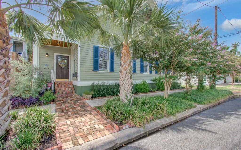 511 16th Street, Galveston, Texas image 1