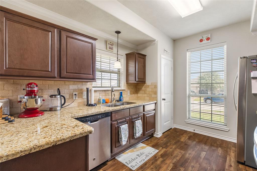 917 Emerald Dove Avenue, College Station, Texas image 3