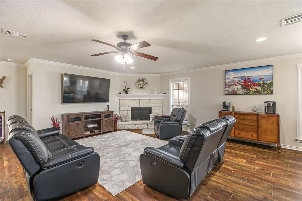 917 Emerald Dove Avenue, College Station, Texas image 12