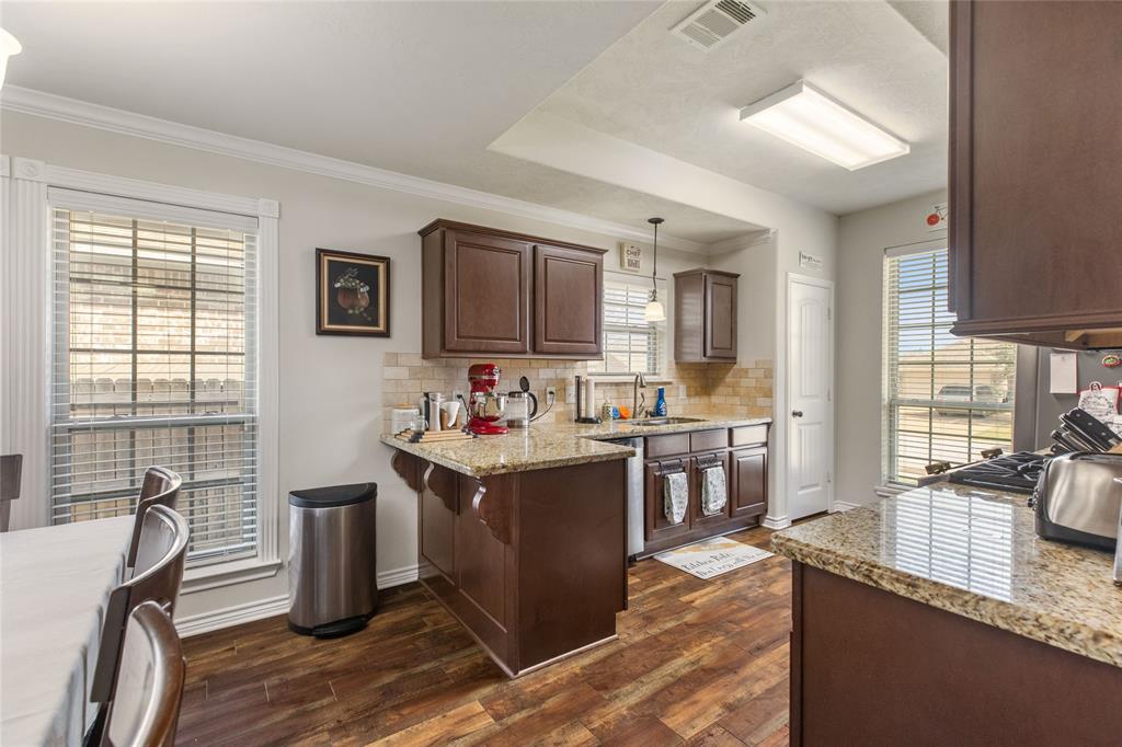 917 Emerald Dove Avenue, College Station, Texas image 8