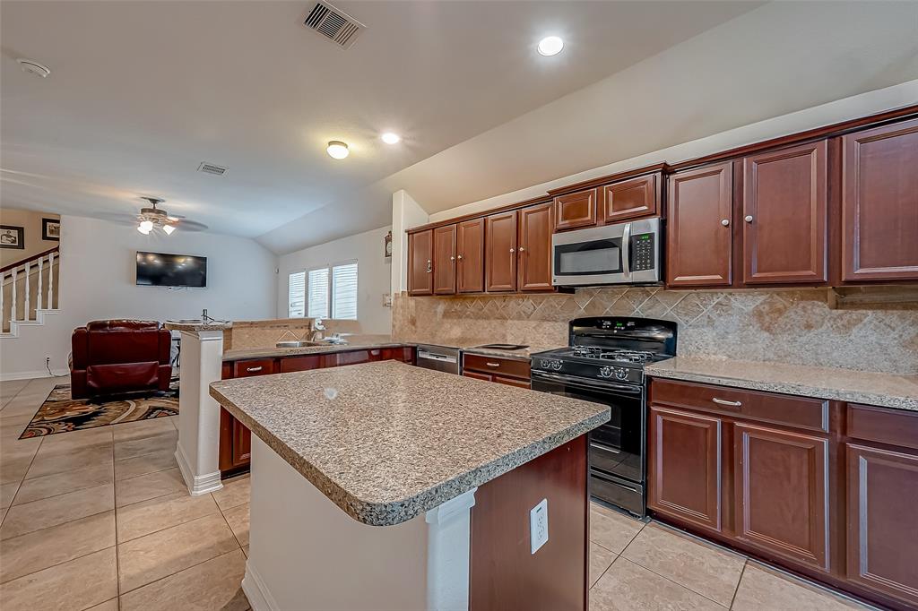 10144 Hidden Creek Falls Lane, Brookshire, Texas image 12