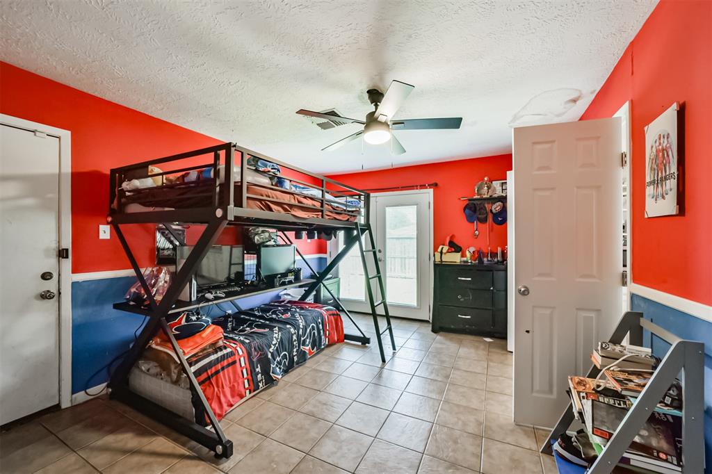 2122 Clemson Drive, Katy, Texas image 12