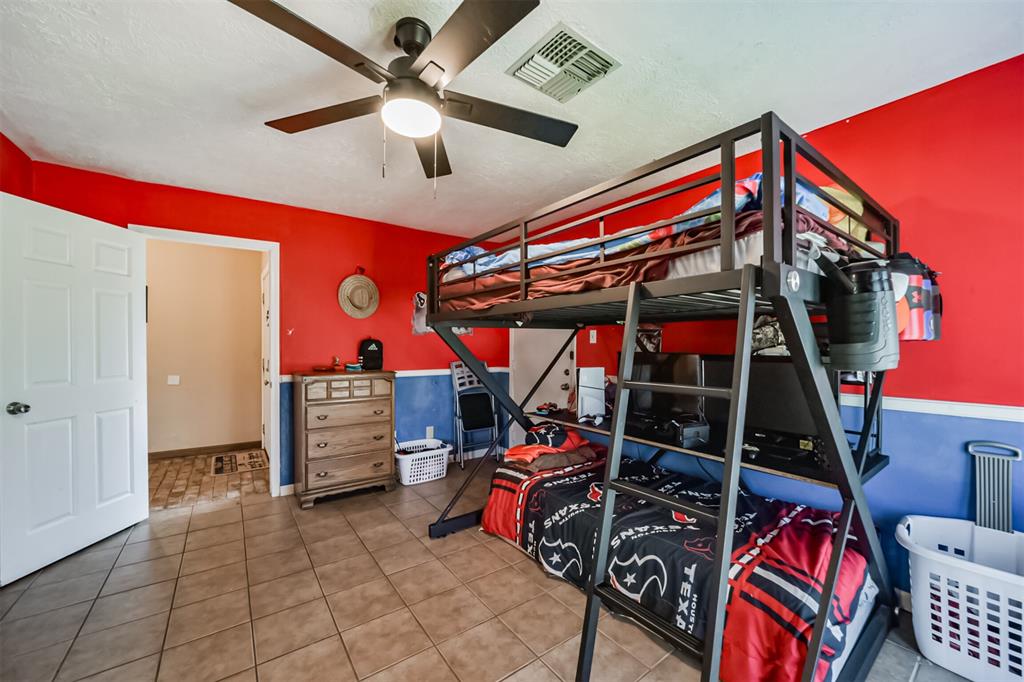 2122 Clemson Drive, Katy, Texas image 11