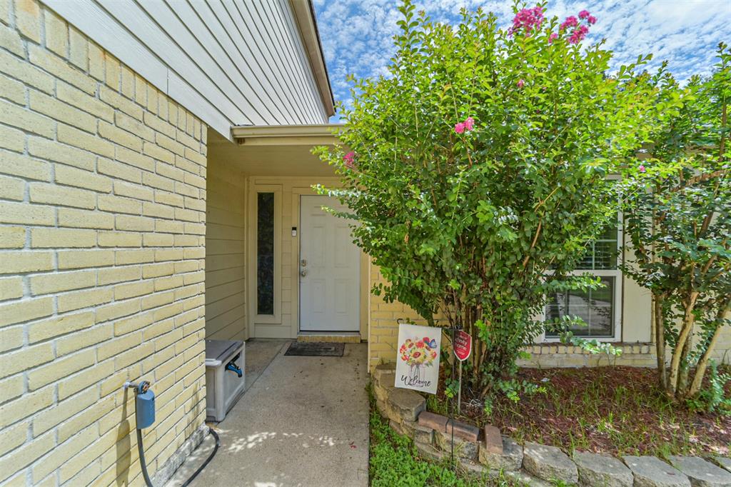 2122 Clemson Drive, Katy, Texas image 4