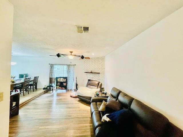 2122 Clemson Drive, Katy, Texas image 6