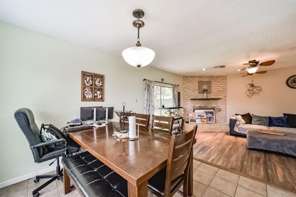 2122 Clemson Drive, Katy, Texas image 10