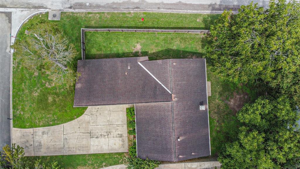 2122 Clemson Drive, Katy, Texas image 24