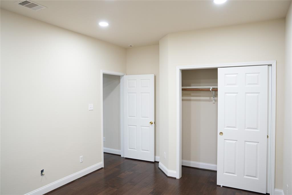 18706 Cypress Lake Village Drive, Cypress, Texas image 11