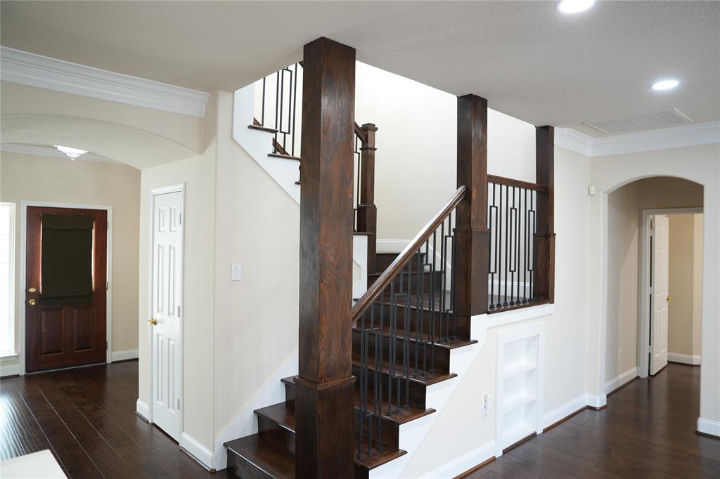 18706 Cypress Lake Village Drive, Cypress, Texas image 10