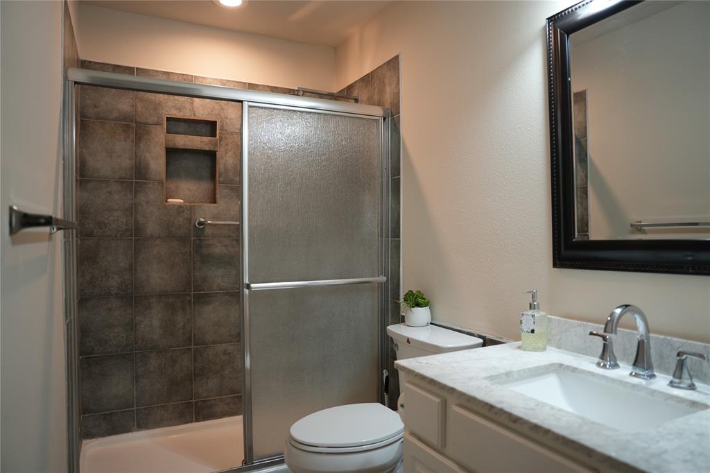 18706 Cypress Lake Village Drive, Cypress, Texas image 19