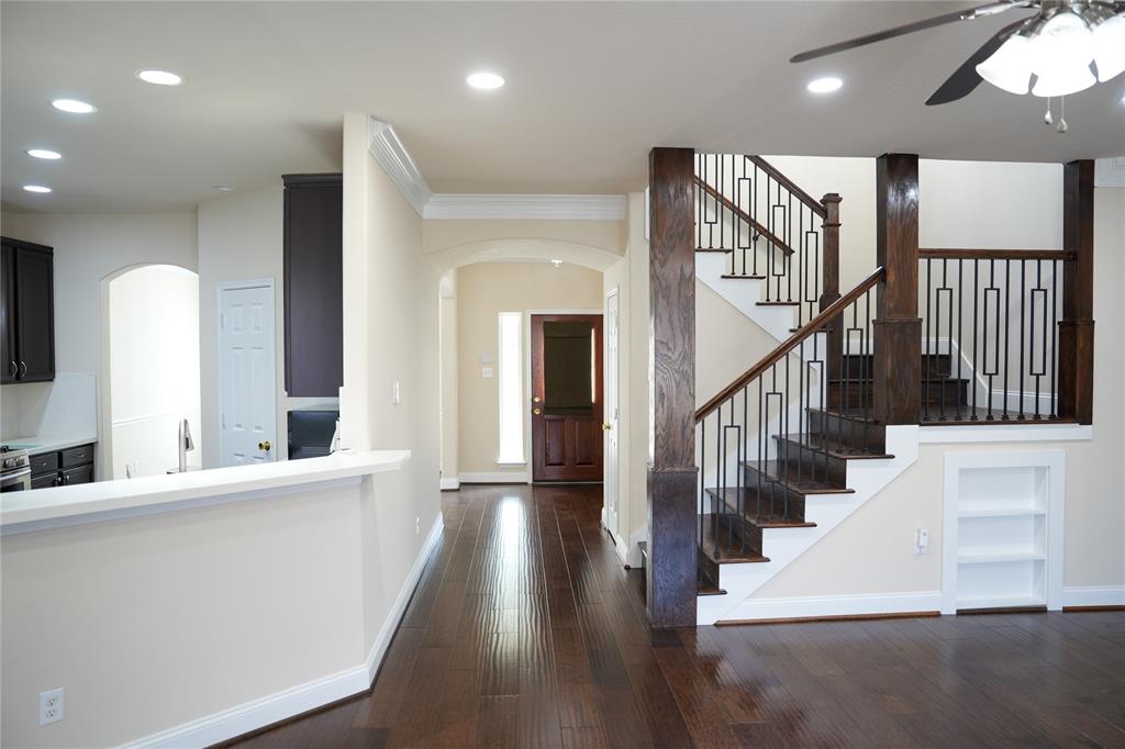18706 Cypress Lake Village Drive, Cypress, Texas image 4