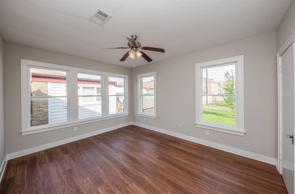 4302 Avenue N 1/2, Galveston, Texas image 24