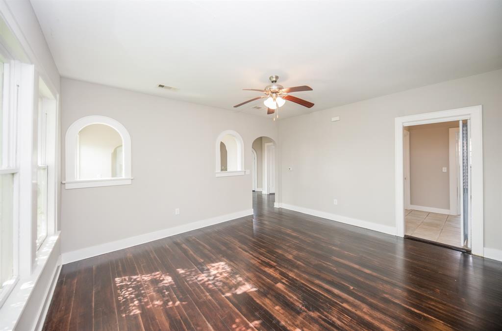 4302 Avenue N 1/2, Galveston, Texas image 9