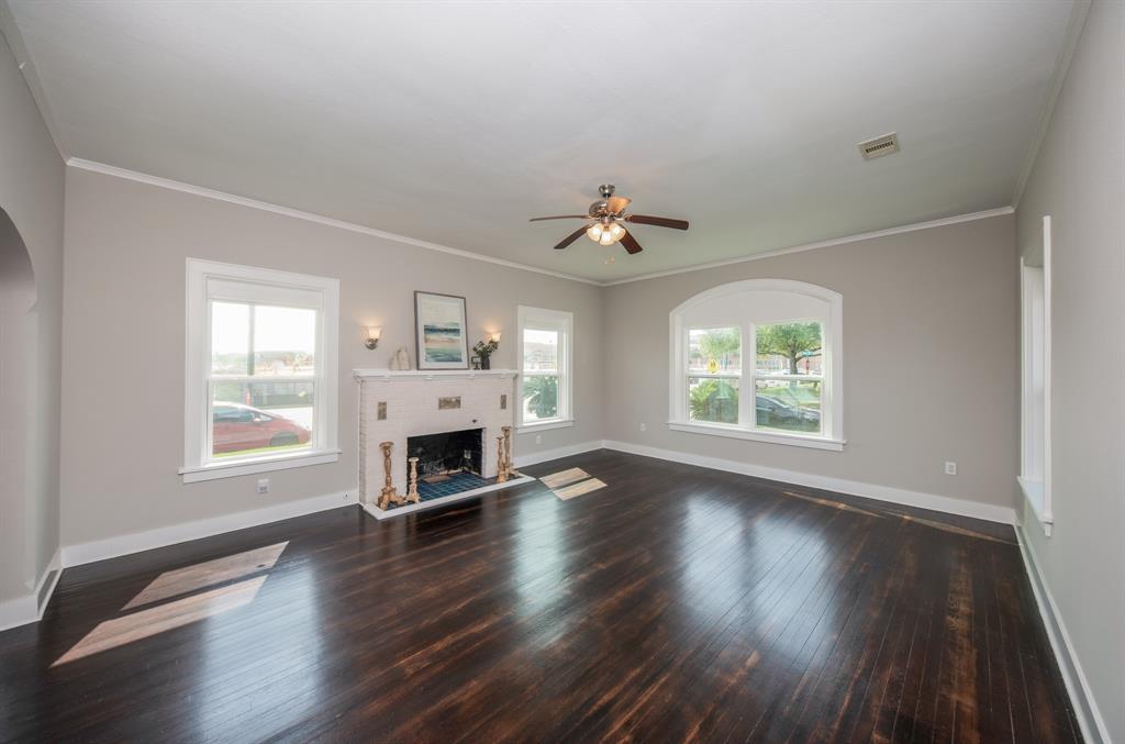 4302 Avenue N 1/2, Galveston, Texas image 5