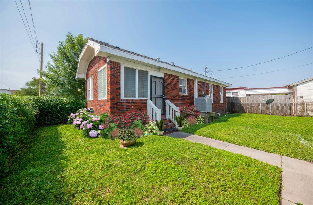 4302 Avenue N 1/2, Galveston, Texas image 32