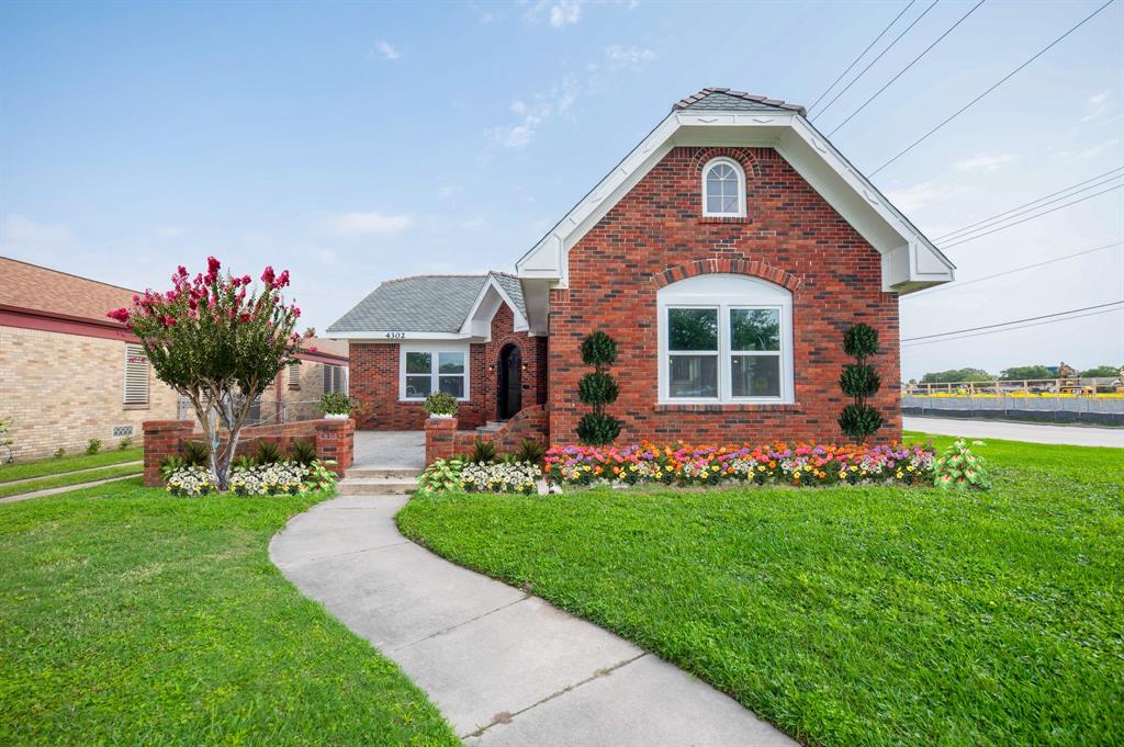 4302 Avenue N 1/2, Galveston, Texas image 2
