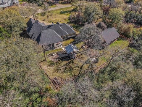 A home in Iola