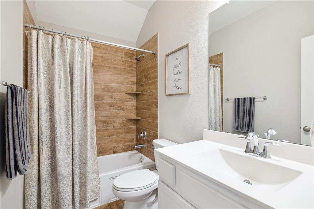 4423 Mimic Drive, Spring, Texas image 21