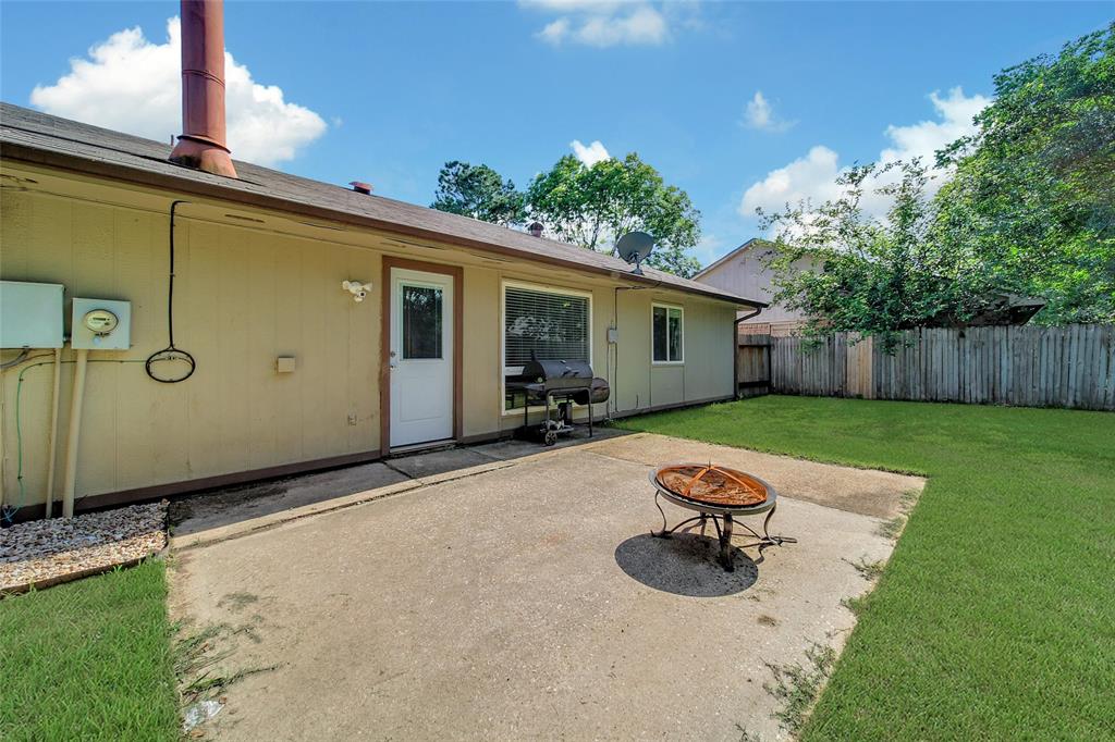 4706 Larksong Lane, Spring, Texas image 8