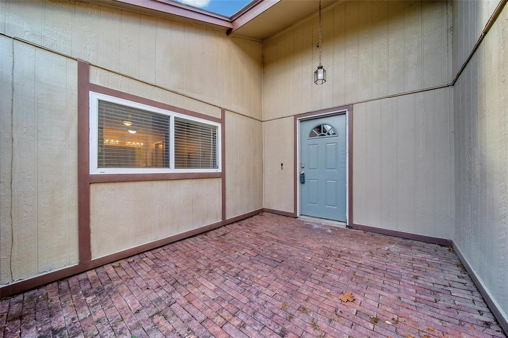 4706 Larksong Lane, Spring, Texas image 4