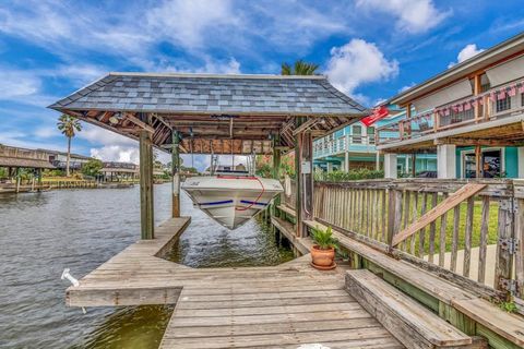 A home in Bayou Vista