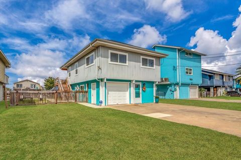 A home in Bayou Vista