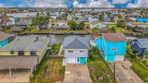 A home in Bayou Vista