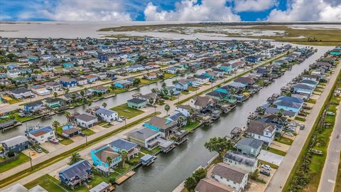 A home in Bayou Vista