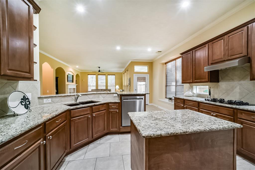 1404 Monaldo Court, Pearland, Texas image 31