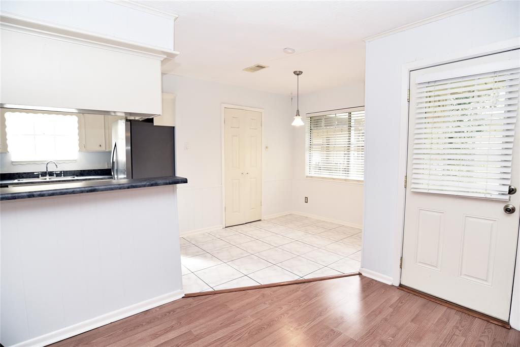 27225 Lana Lane