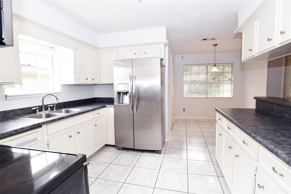 27225 Lana Lane