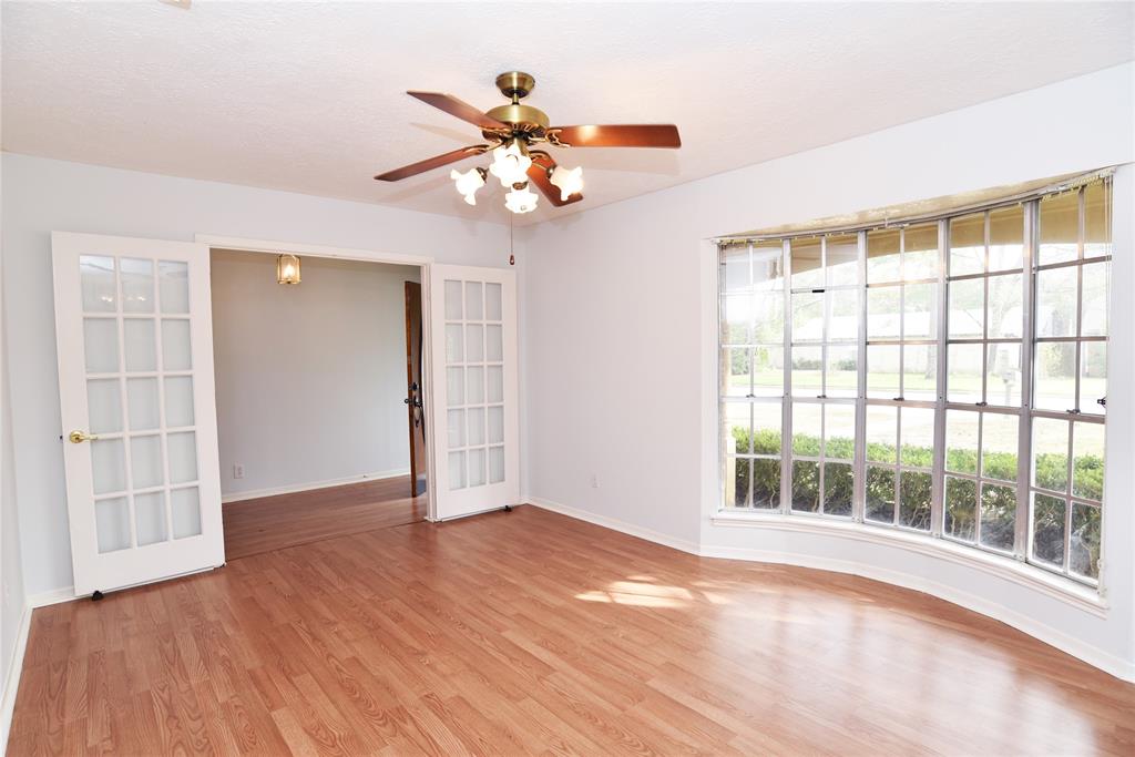 27225 Lana Lane