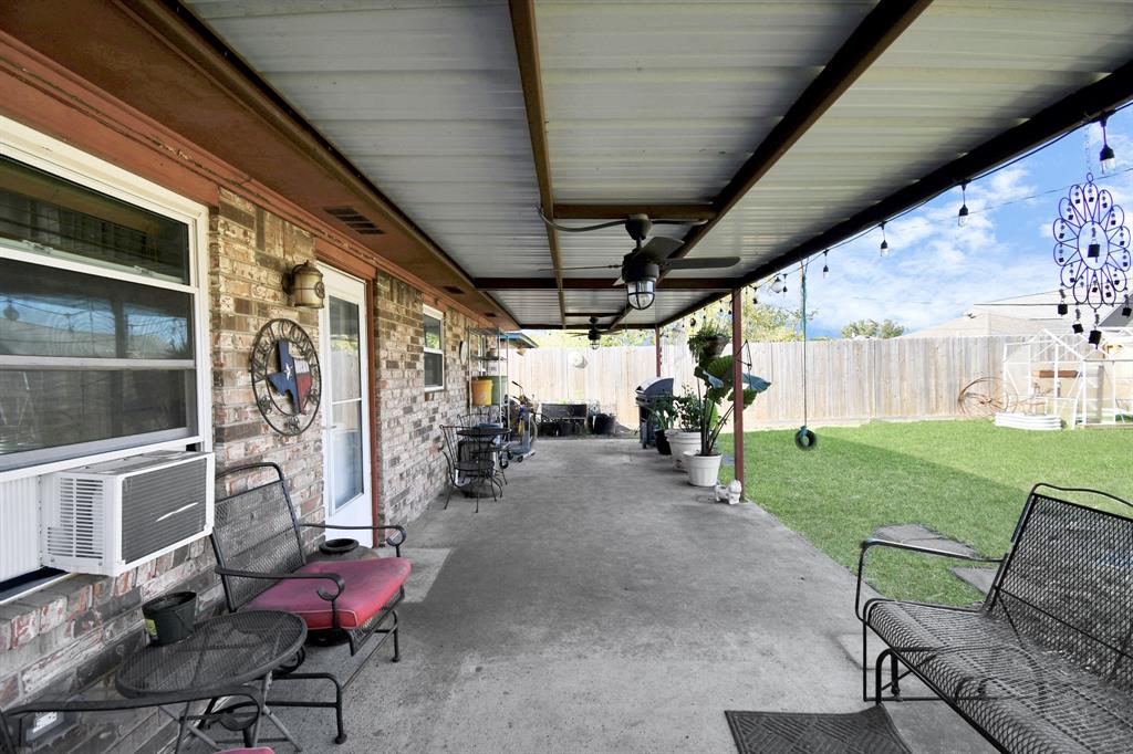 1110 E Brown Lane, Deer Park, Texas image 34