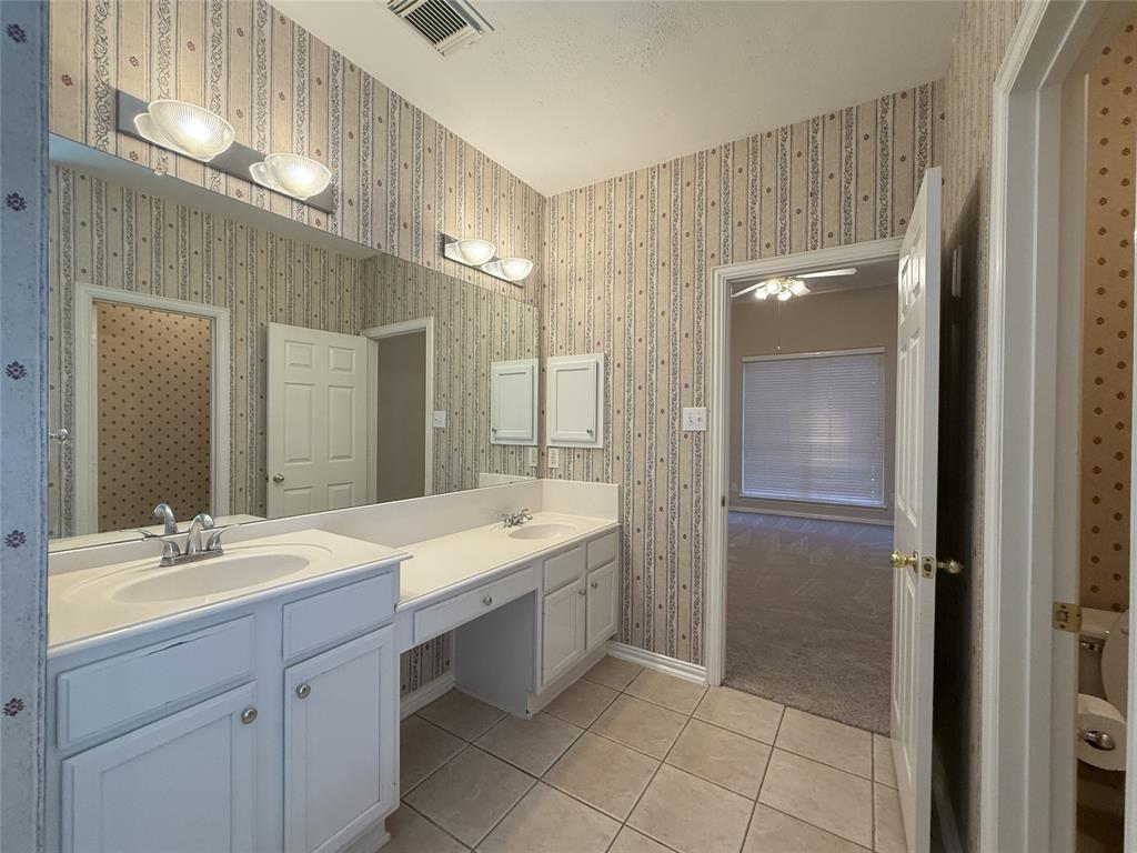 12319 Shady Downs Drive, Houston, Texas image 19