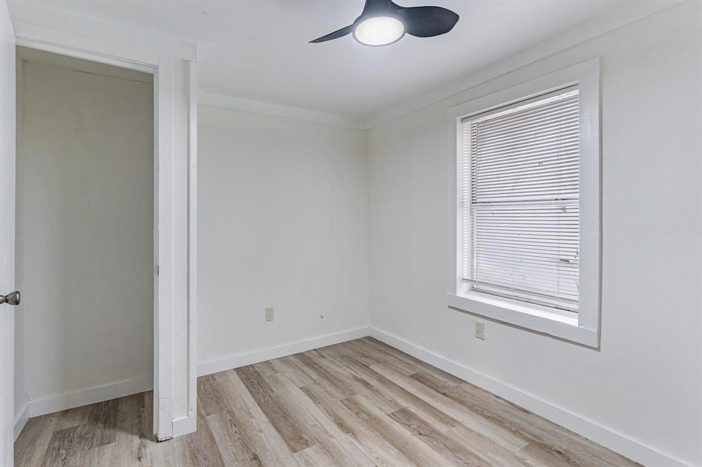 3913 Ball St, Galveston, Texas image 18