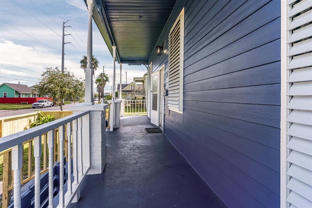 3913 Ball St, Galveston, Texas image 6