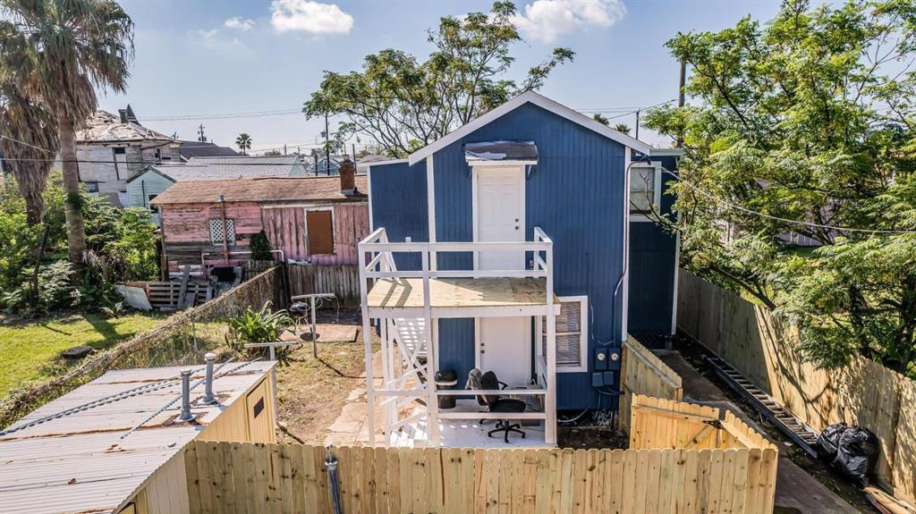3913 Ball St, Galveston, Texas image 12