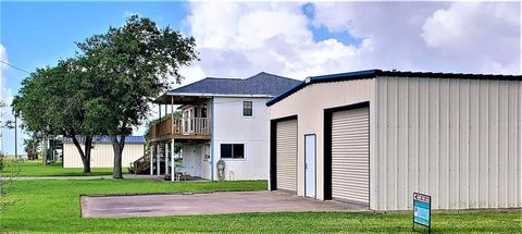 A home in Anahuac