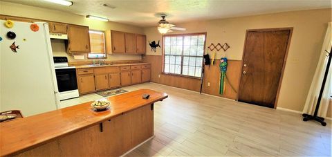 A home in Anahuac