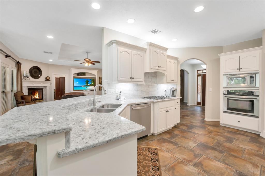 149 Broadmoor Drive, Huntsville, Texas image 16