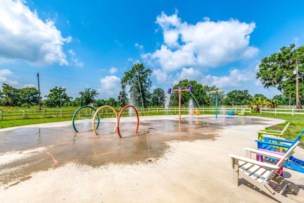 112 Pine Ridge Drive, Cleveland, Texas image 3