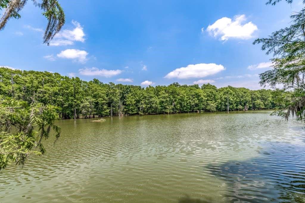 112 Pine Ridge Drive, Cleveland, Texas image 6