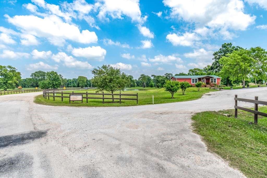 112 Pine Ridge Drive, Cleveland, Texas image 8