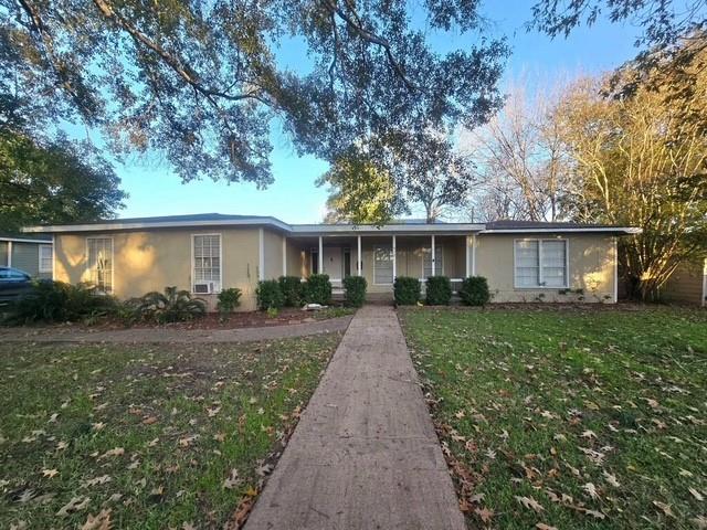 412 Kentucky Street, Liberty, Texas image 1