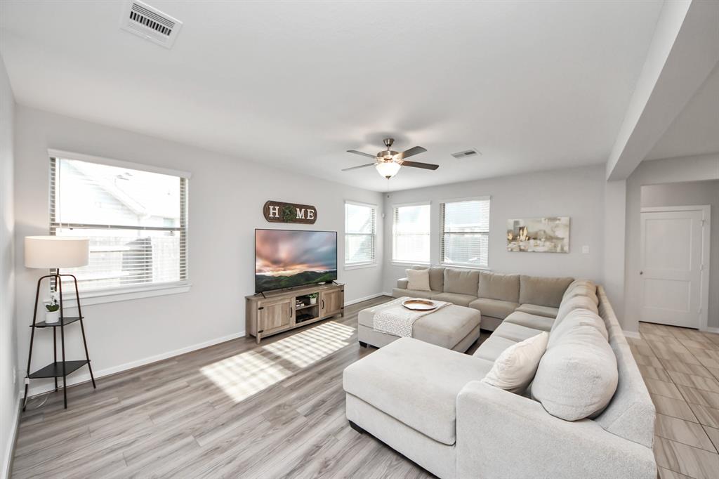 6026 Rivercane Way