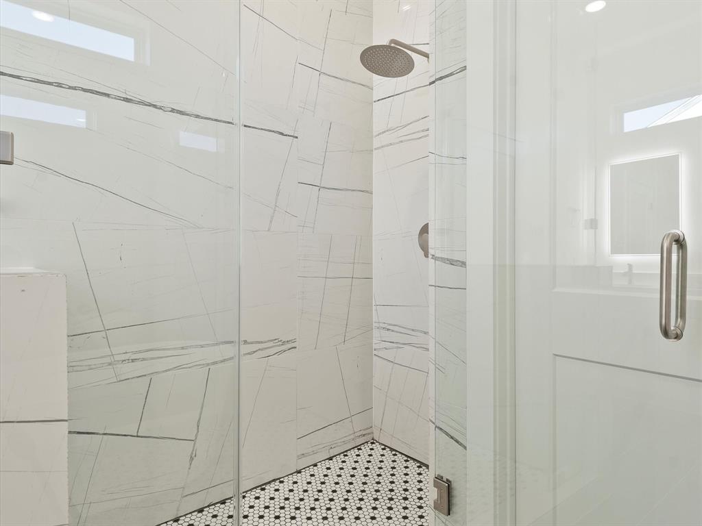 225 Noras Lane #E, Houston, Texas image 23